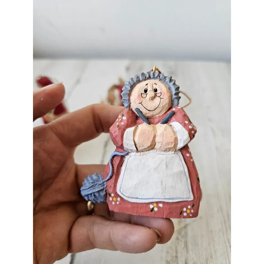 Vintage Eddie Walker knitter sore Santa ornament Mrs Claus knitting knitter Xmas